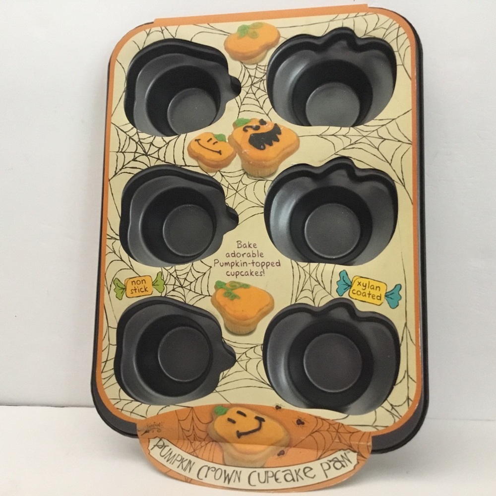 Baking pan Non stick cupcakes shape  for 6. Castle Brand